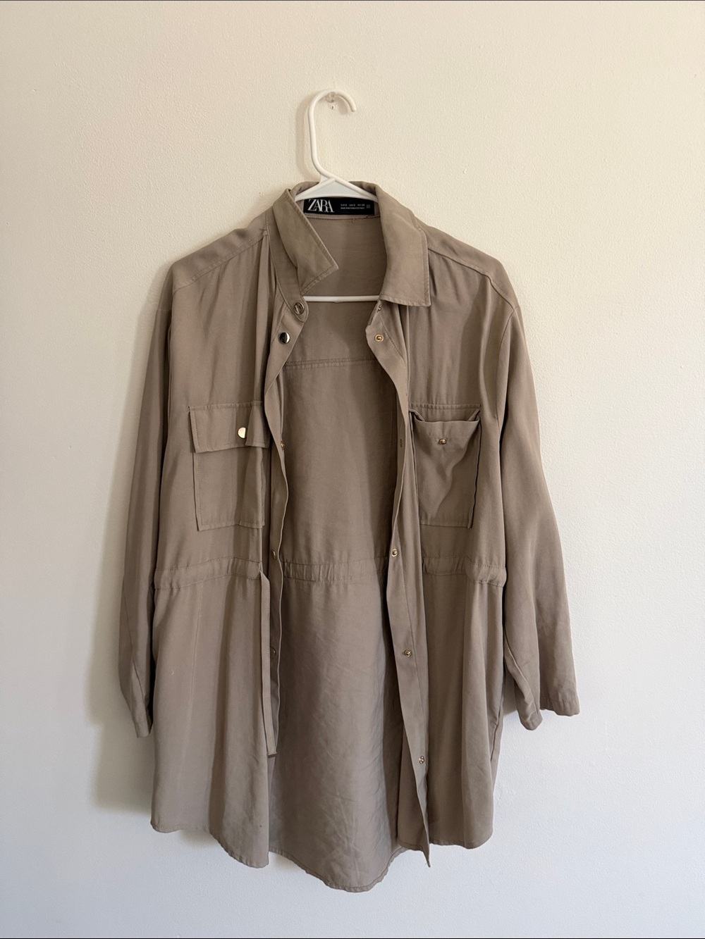 Zara Men’s Shirt Jacket in Taupe-Beige